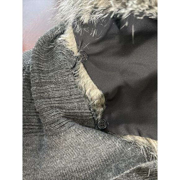 Coldwater Creek Faux Fur Collar Cardigan Sweater Sz Small Gray Wool Preppy Glam - Picture 6 of 8